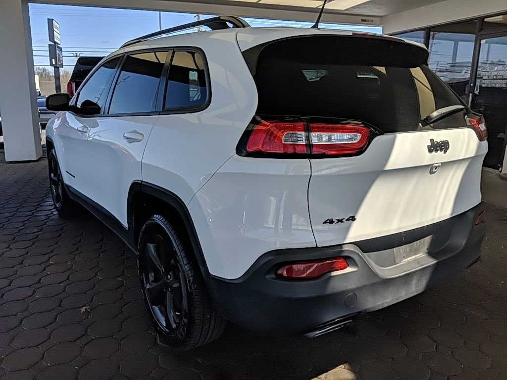 Used 2015 Jeep Cherokee Latitude w/ Cold Weather Group image 8