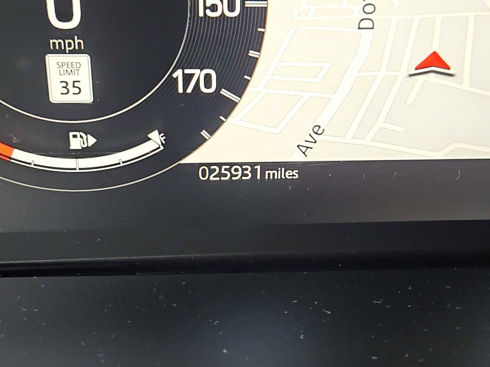 Used 2024 Land Rover Discovery Sport Dynamic SE AWD/4WD image 13