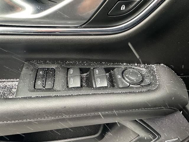 Used 2022 Chevrolet Suburban LT AWD/4WD image 10