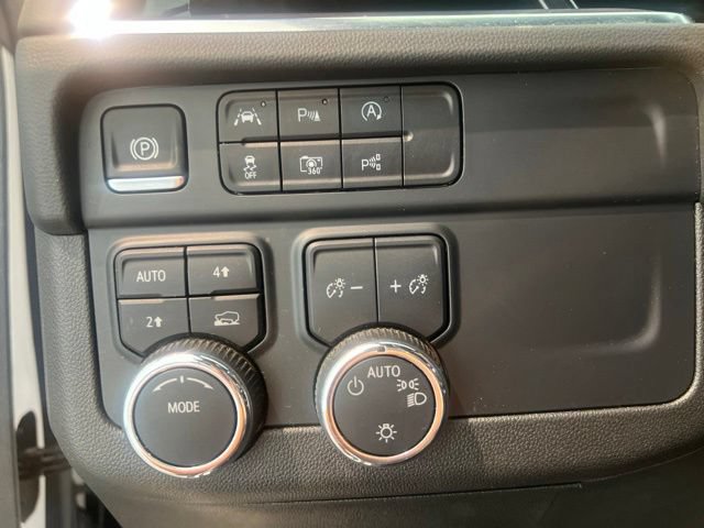 Used 2025 Chevrolet Tahoe LT AWD/4WD image 29