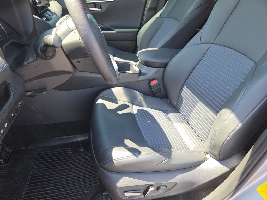 Used 2025 Toyota RAV4 XSE w/ Weather Package image 6