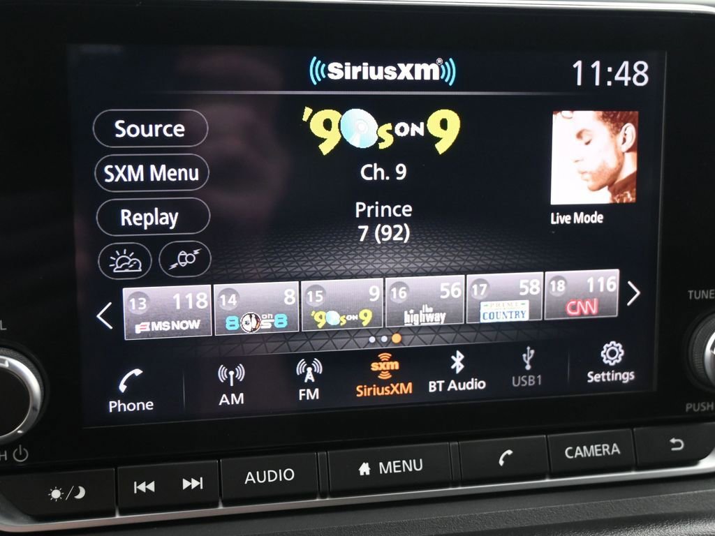 Used 2025 Nissan Rogue SV image 18