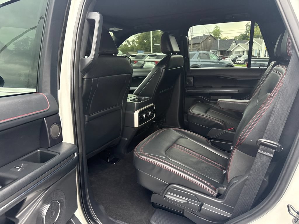 Used 2024 Ford Expedition Limited AWD/4WD image 17