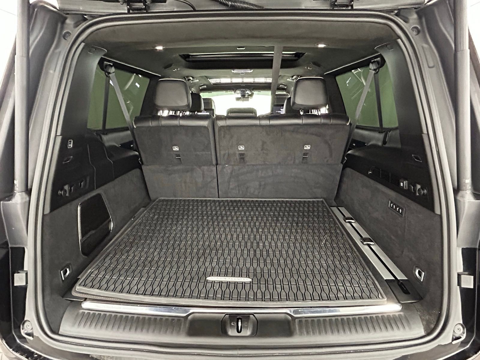 Used 2024 Jeep Grand Wagoneer L Series III w/ Rear Seat Video Group 1 image 40