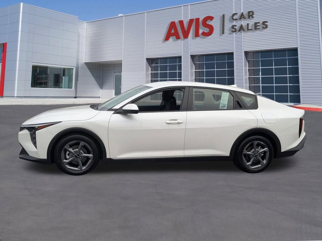 Used 2025 Kia K4 LXS image 11