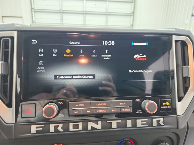 Used 2025 Nissan Frontier SV image 26