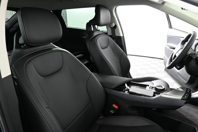 New 2025 Kia EV6 Wind image 12