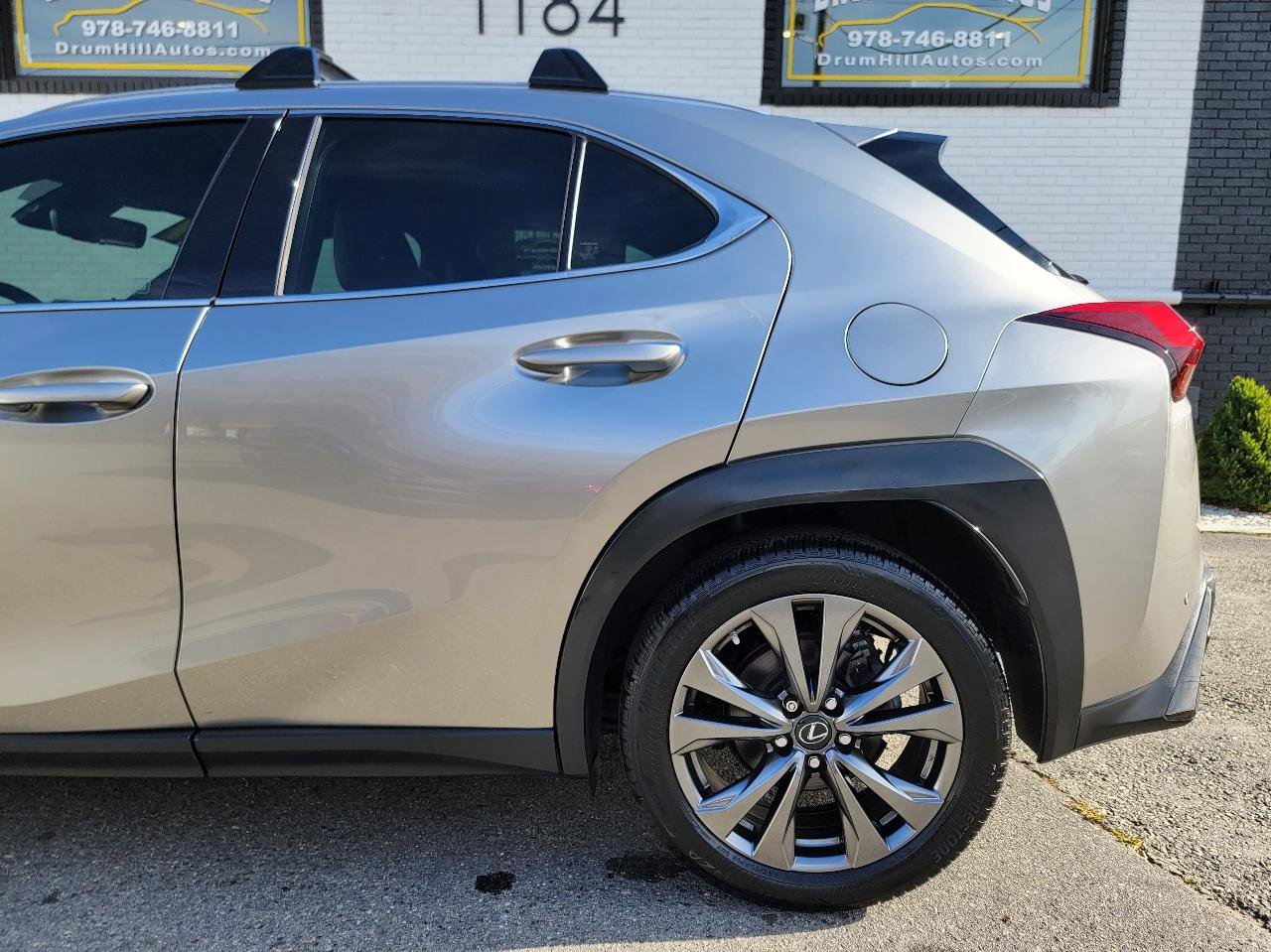Used 2019 Lexus UX 200 F Sport w/ F Sport Premium Package image 10