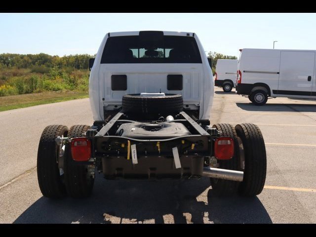 Used 2024 RAM 5500 SLT w/ Quick Order Package 27G SLT image 8