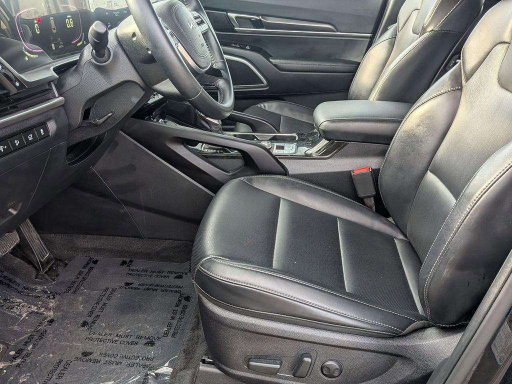 Used 2025 Kia Telluride S image 25