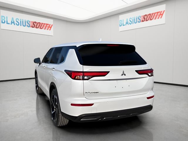 Used 2022 Mitsubishi Outlander ES image 5