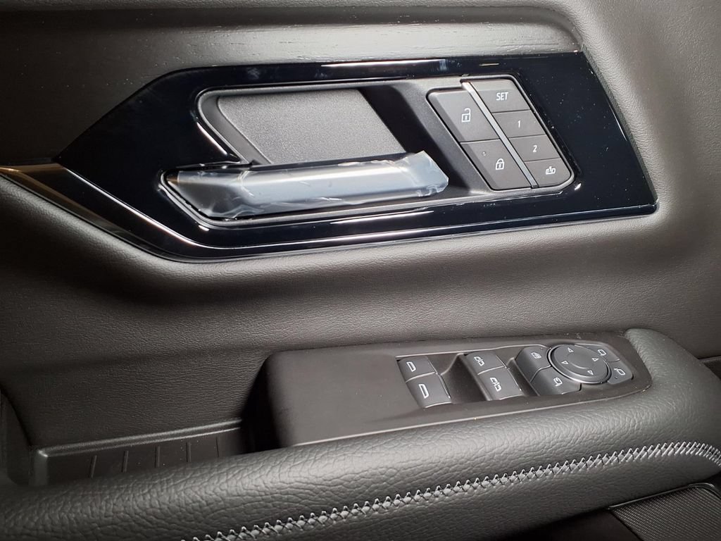 New 2026 GMC Yukon Denali AWD/4WD image 16