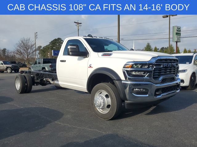 New 2026 RAM 5500 Tradesman w/ Chrome Appearance Group AWD/4WD 360° Tour