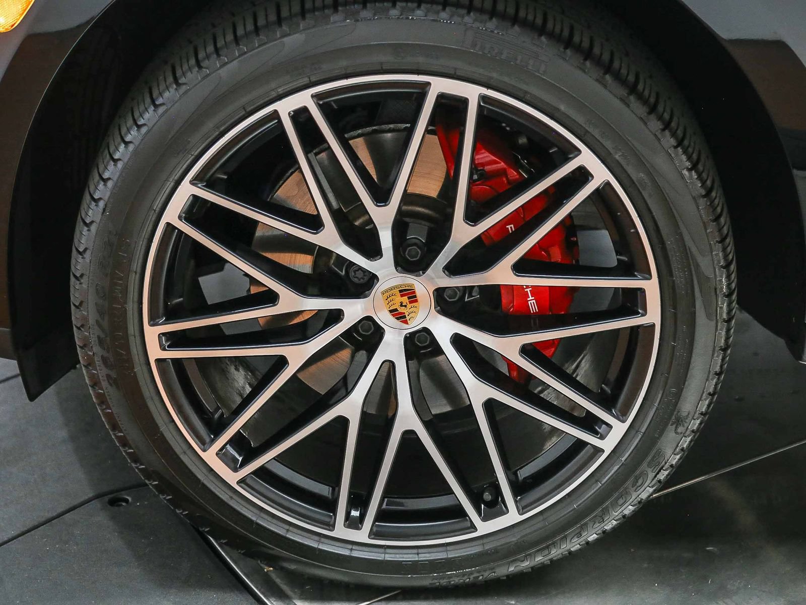 Certified 2025 Porsche Macan S AWD/4WD image 14