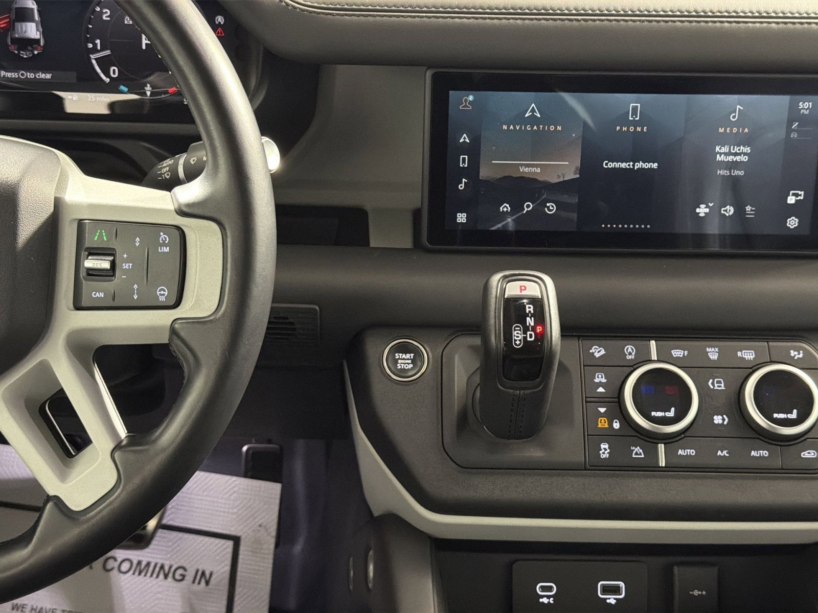 Used 2023 Land Rover Defender 110 S image 17