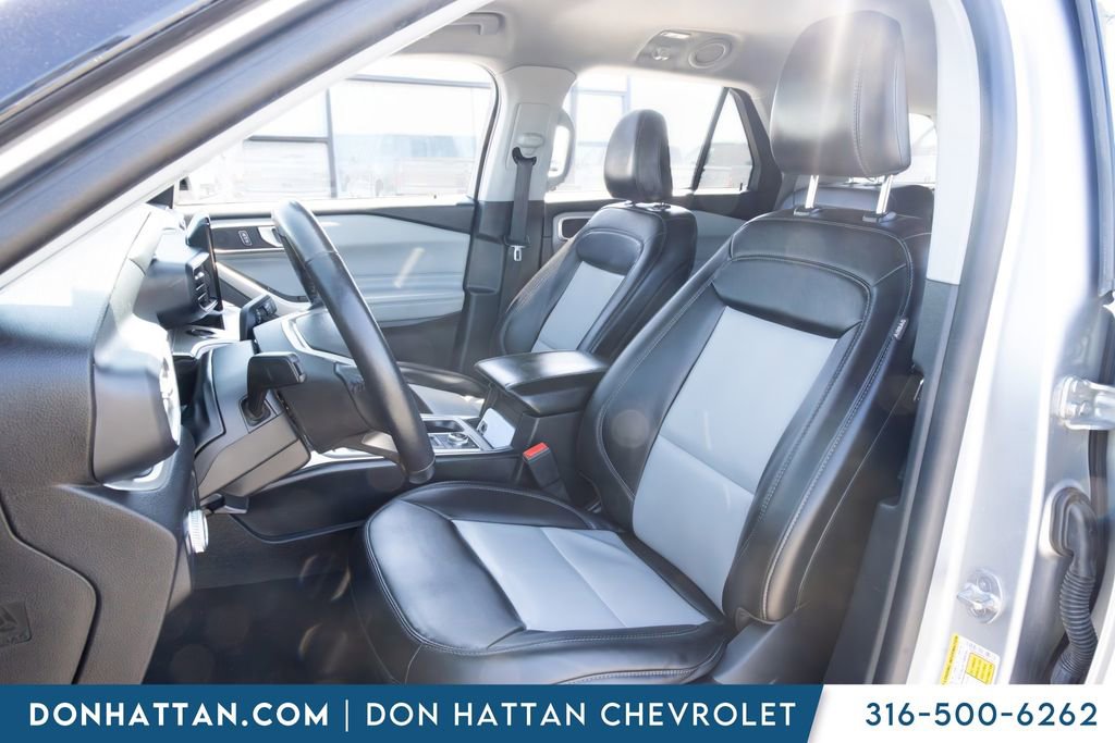 Used 2022 Ford Explorer XLT w/ Equipment Group 202A AWD/4WD image 13
