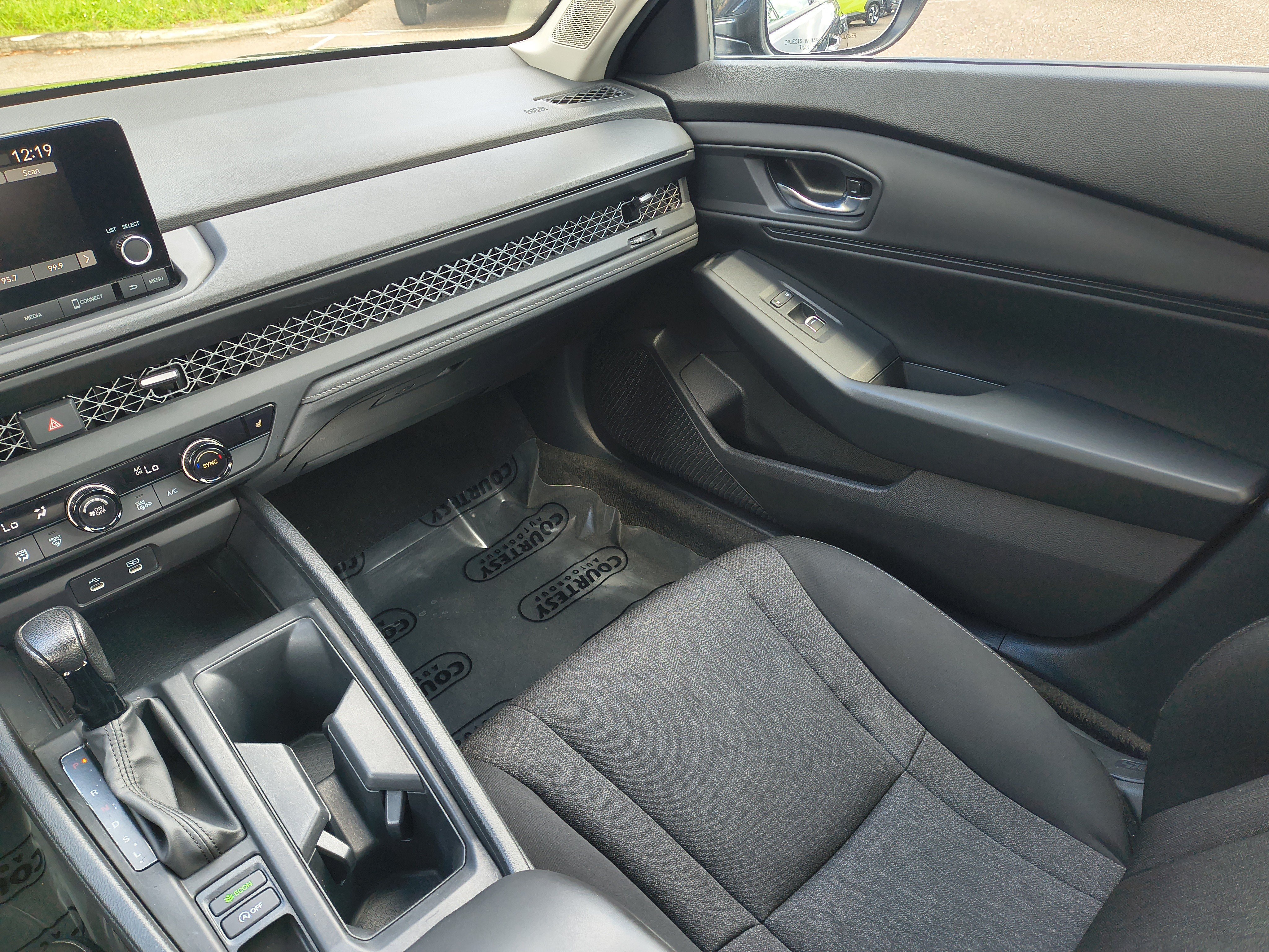 Used 2023 Honda Accord EX image 15