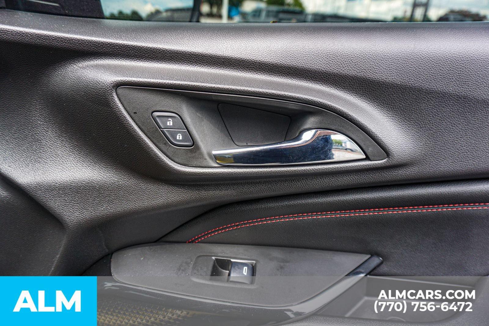 Used 2025 Chevrolet Trax RS w/ Driver Confidence Package FWD image 48