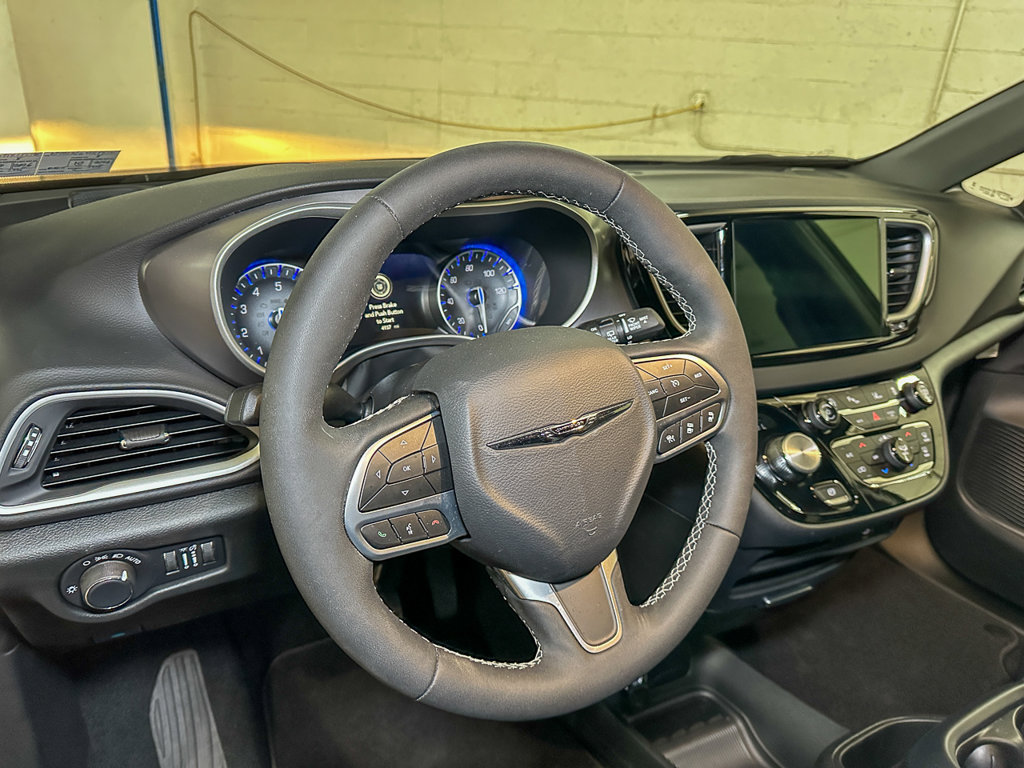 New 2026 Chrysler Voyager LX FWD image 22