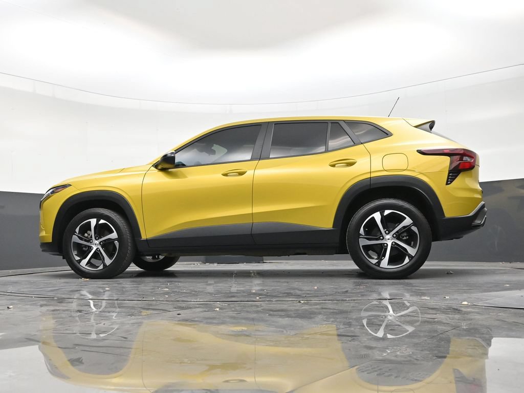 Used 2024 Chevrolet Trax RS FWD image 21