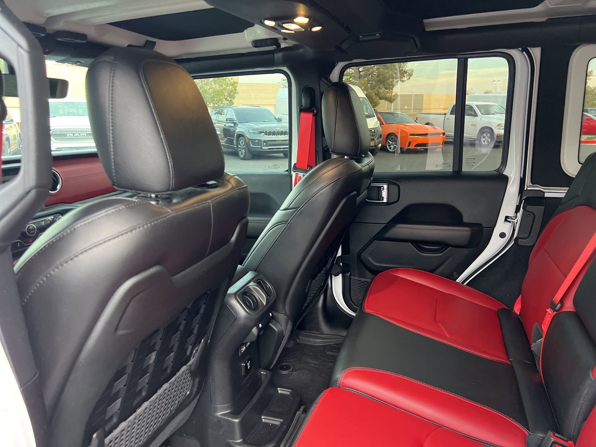 Used 2023 Jeep Wrangler Unlimited Rubicon 4xe image 29