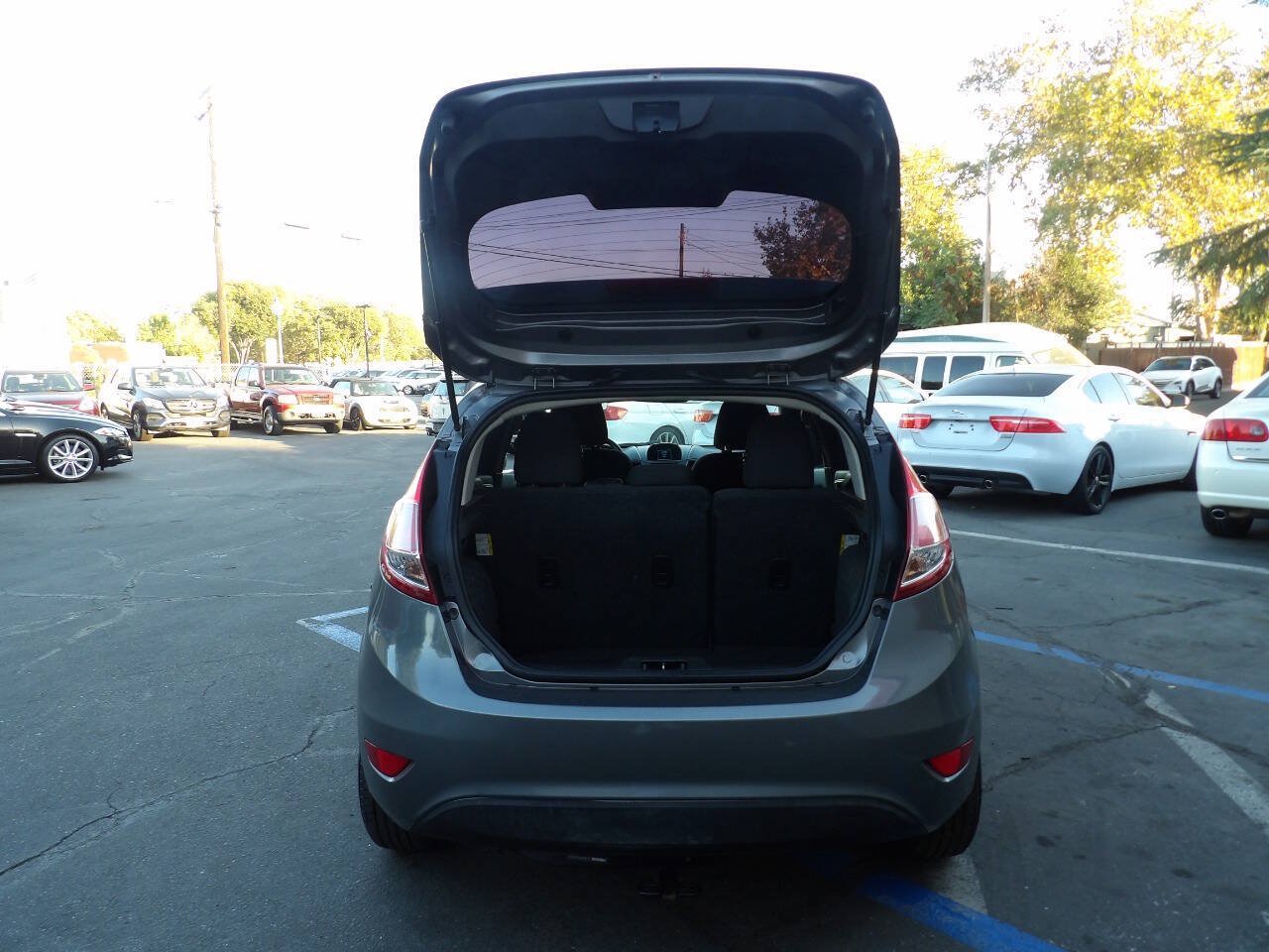 Used 2014 Ford Fiesta SE FWD image 10