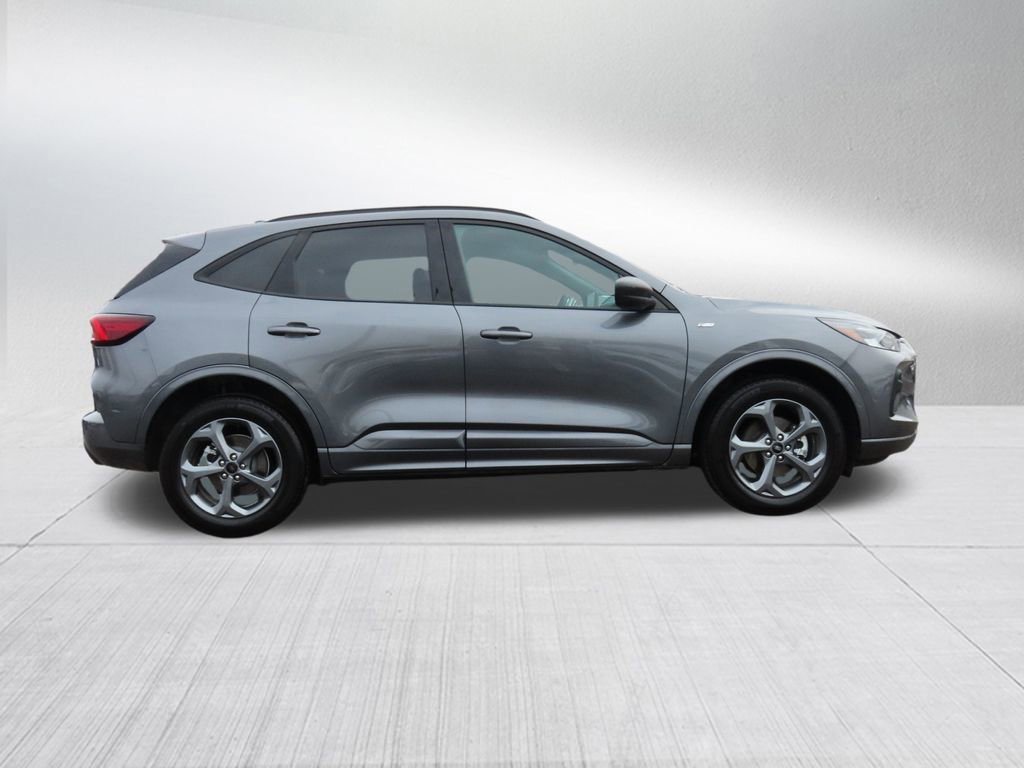 Used 2024 Ford Escape ST-Line w/ Tech Pack #1 image 4