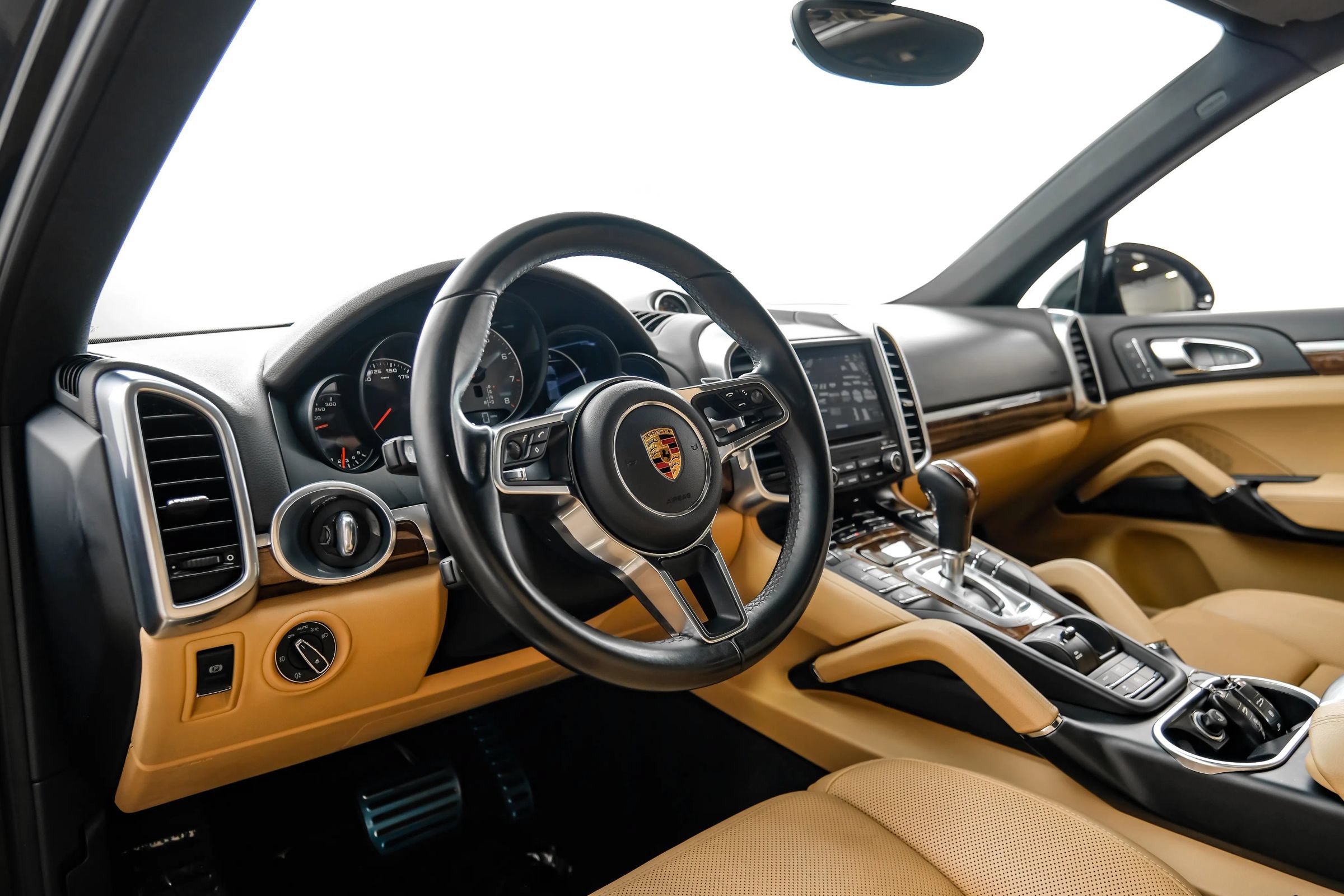 Used 2017 Porsche Cayenne S AWD/4WD image 12
