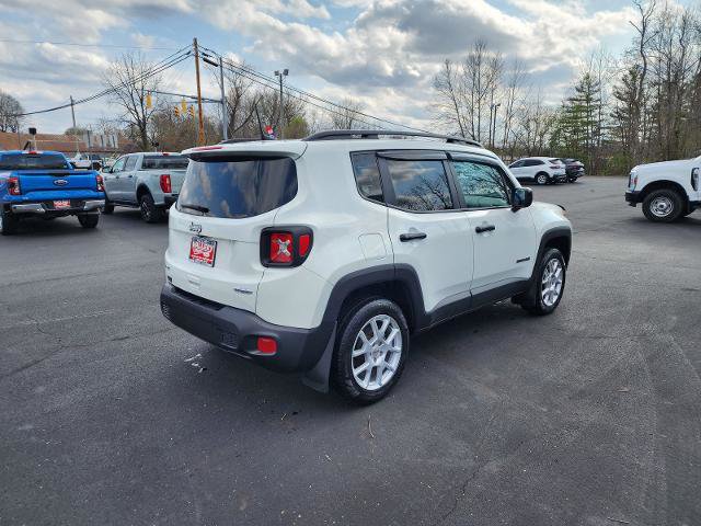 Used 2022 Jeep Renegade Latitude image 5