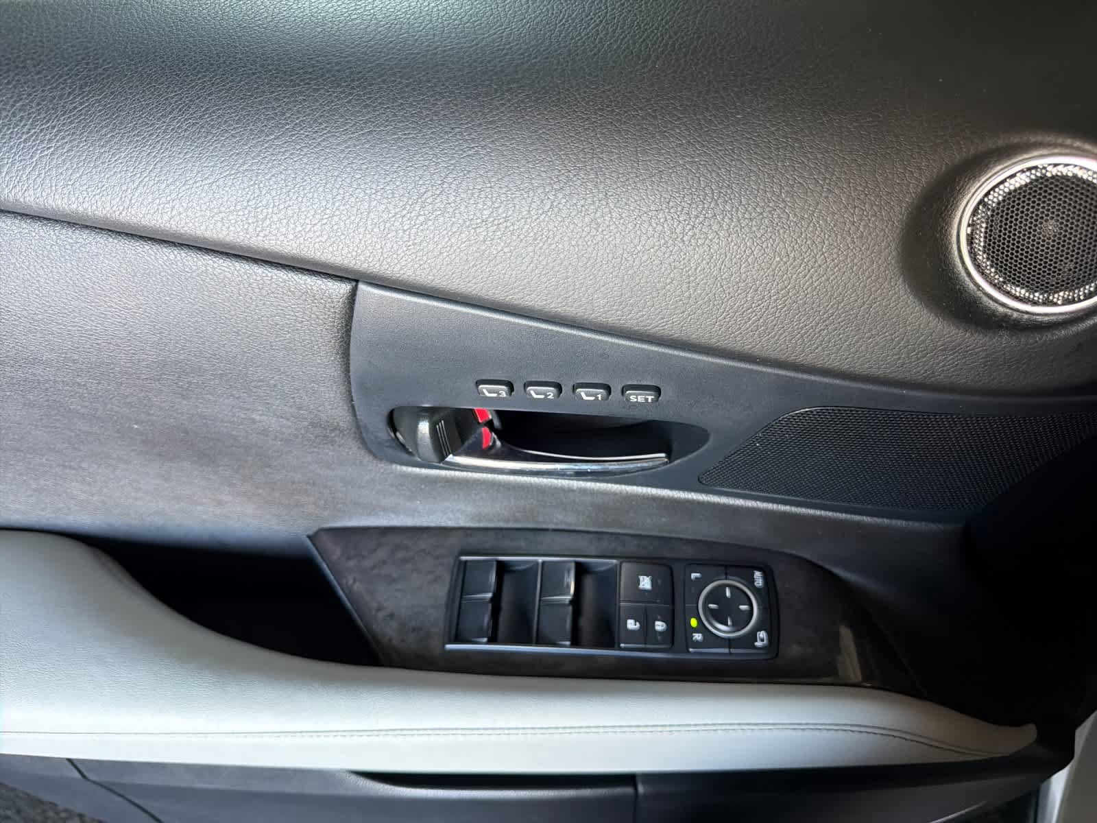 Used 2015 Lexus RX 350 AWD image 12