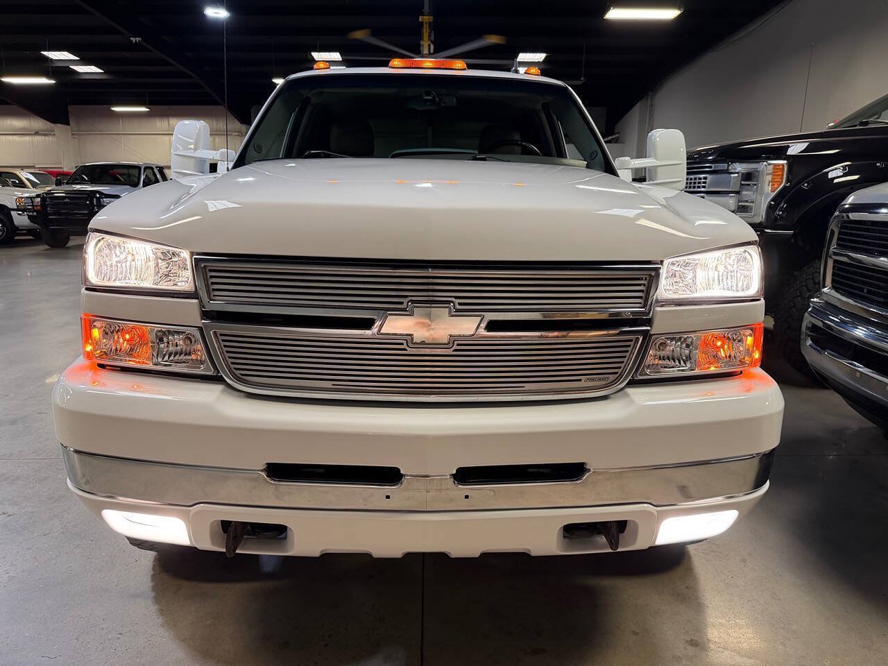 Used 2006 Chevrolet Silverado 2500 LT w/ Onstar Plus Package AWD/4WD image 8