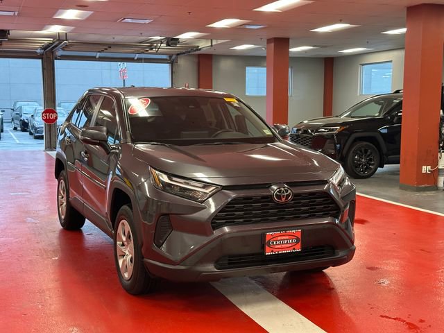 Used 2023 Toyota RAV4 LE AWD/4WD image 2