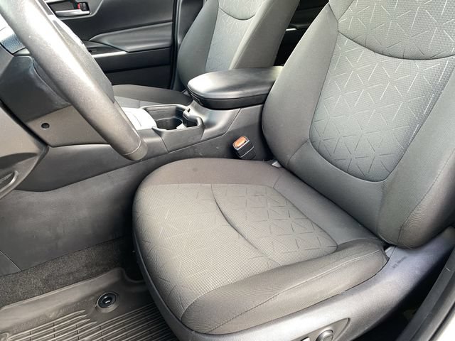 Used 2021 Toyota RAV4 XLE w/ Convenience Package AWD/4WD image 21