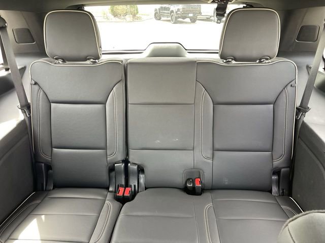 Used 2024 GMC Yukon SLT w/ SLT Premium Package image 23