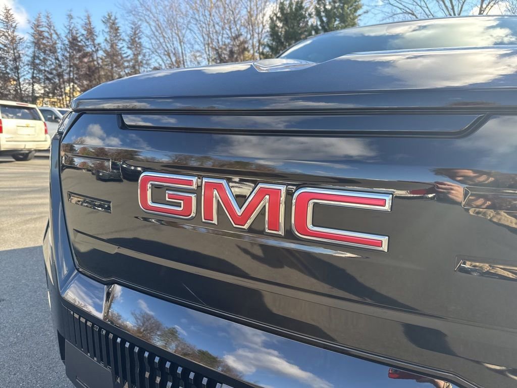 New 2026 GMC Sierra EV Elevation w/ LPO, Elevation Dark Package AWD/4WD image 55