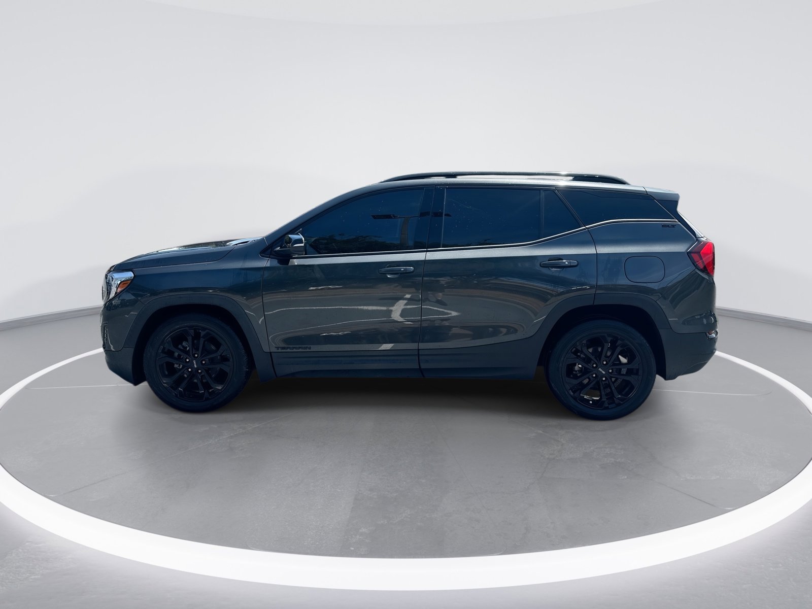 Used 2021 GMC Terrain SLT w/ Infotainment Package II FWD image 6
