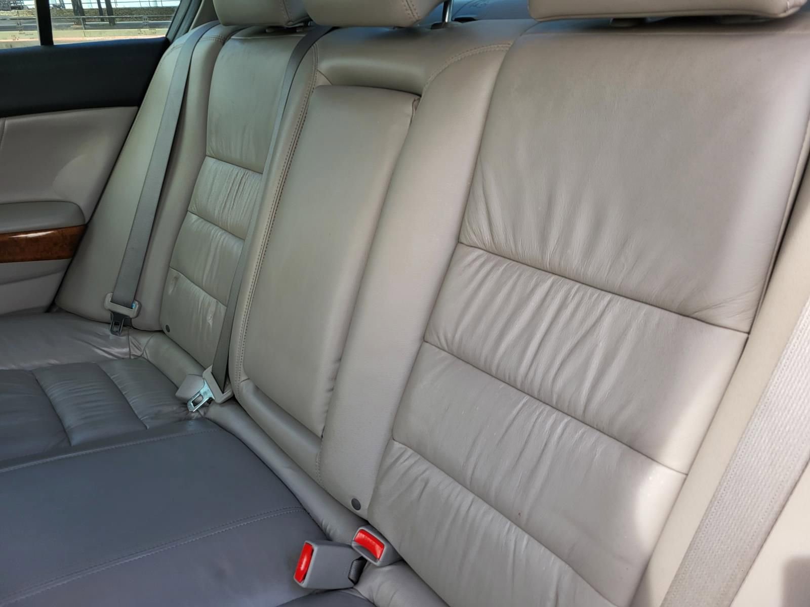 Used 2011 Honda Accord EX-L image 16