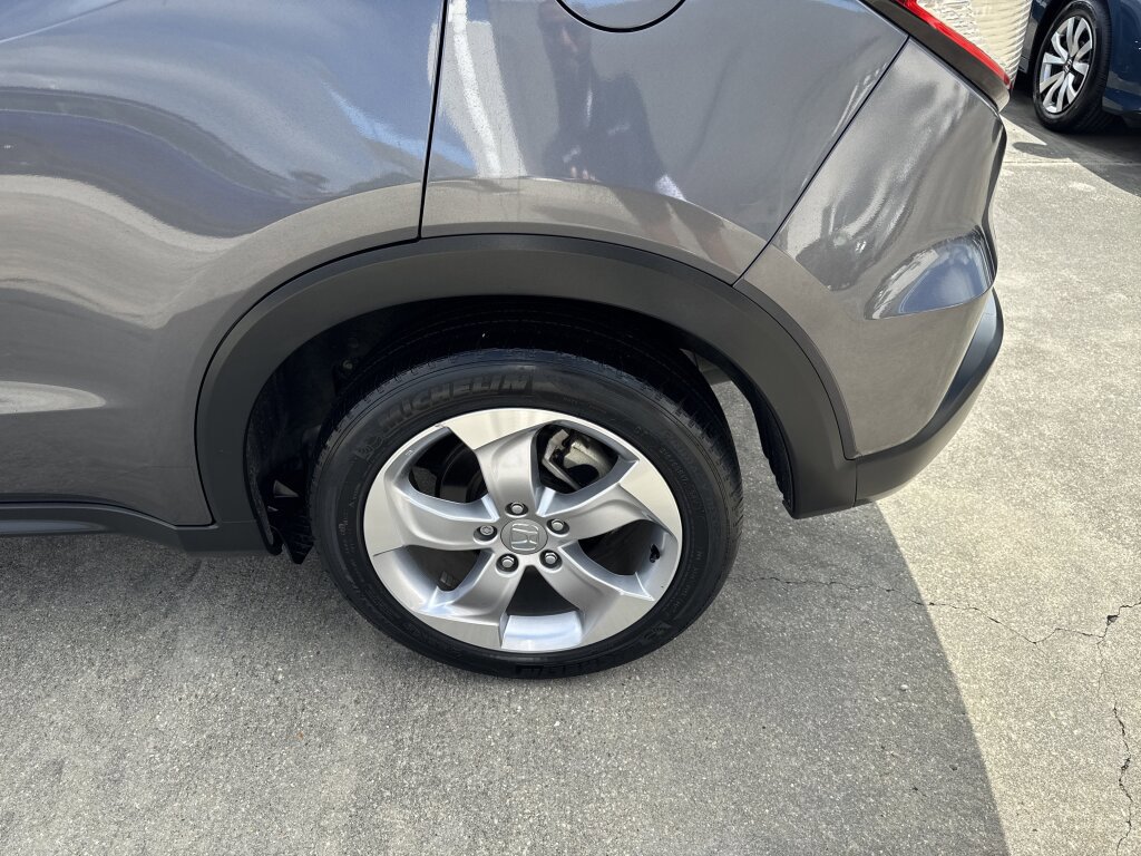 Used 2022 Honda HR-V LX image 8