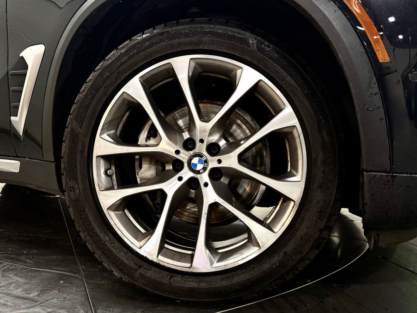 Used 2024 BMW X5 xDrive40i w/ Parking Assistance Package AWD/4WD image 11