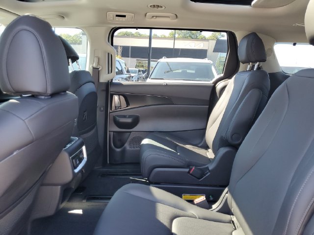 New 2027 Kia Carnival SX FWD image 15