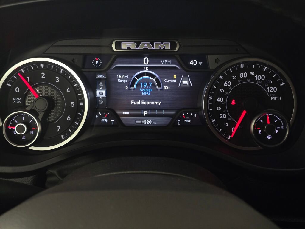 New 2026 RAM 1500 Laramie AWD/4WD image 18