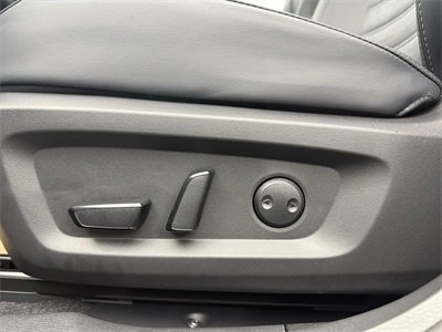 New 2026 Mitsubishi Outlander SE image 13