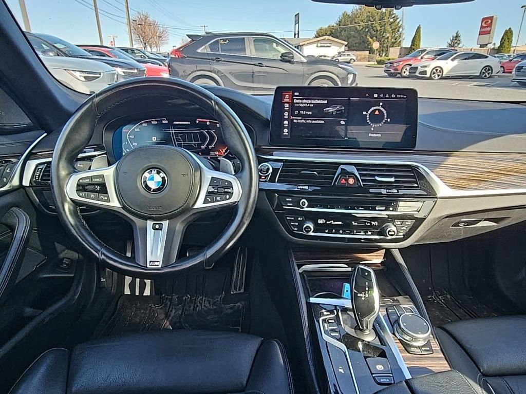 Used 2021 BMW M550i xDrive w/ Shadowloine Package image 2