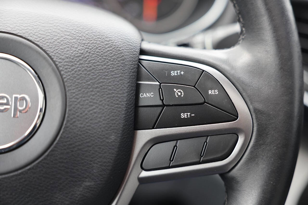 Used 2019 Jeep Cherokee Limited image 23