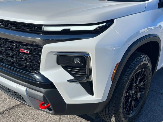 Used 2025 Chevrolet Traverse Z71 w/ Driver Confidence Package image 40