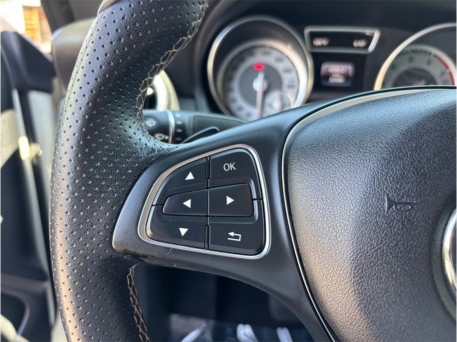 Used 2016 Mercedes-Benz CLA 250 4MATIC image 22