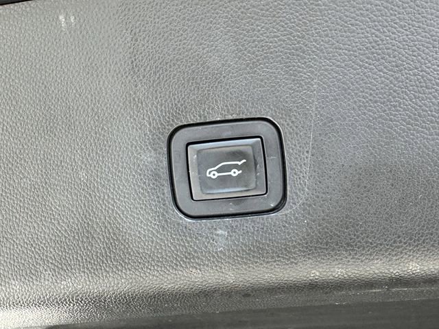 Used 2020 Chevrolet Traverse LT w/ LT Premium Package FWD image 37