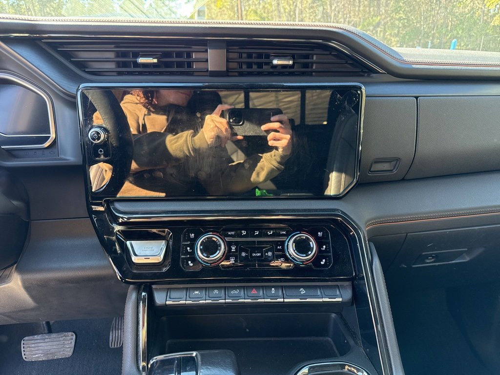 Used 2022 GMC Sierra 1500 AT4 w/ AT4 Preferred Package image 6