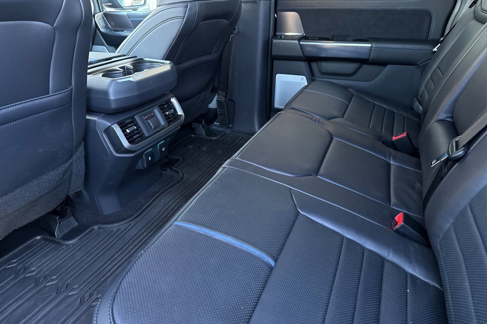 New 2025 Ford F150 Platinum w/ Equipment Group 702A High image 13