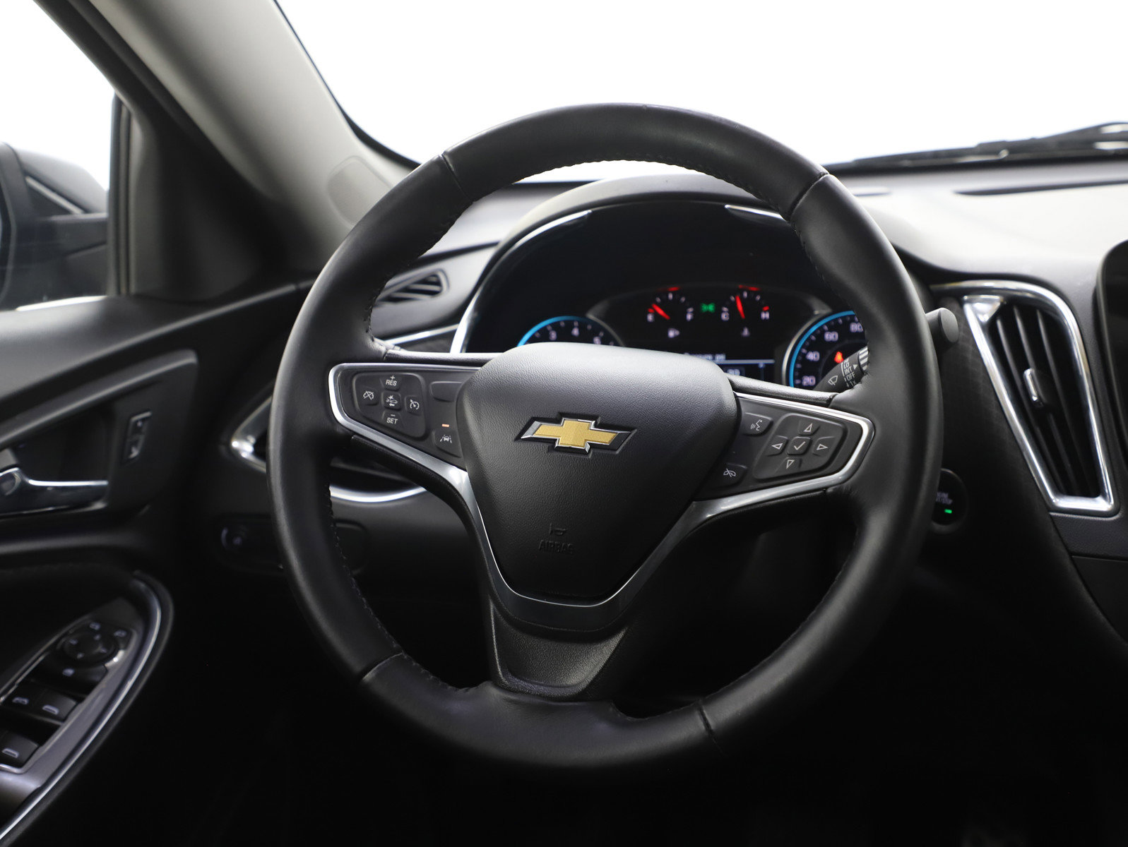 Used 2016 Chevrolet Malibu LT w/ Driver Confidence Package image 14